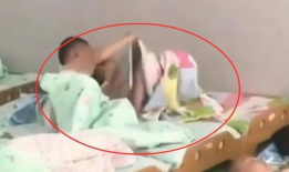 男女上床的视频,一场激情四溢的视觉盛宴